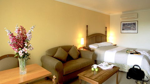 Best Western Plus The Tudor Box Hill - Holiday Find 1