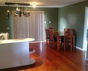 Brothers Town Cottage - Holiday Find 1