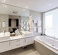 Lansdowne Apartments - The - Holiday Find