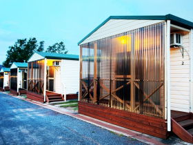 Discovery Holiday Parks  Hadspen Cosy Cabins - Holiday Find 0