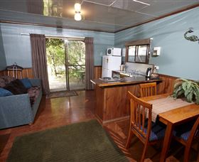 Crayfish Creek Van And Cabin Park And Spa Treehouse - Holiday Find 0