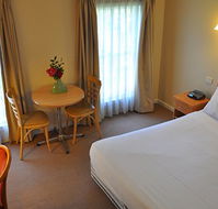 Glen Inn Motel  Apartments - Holiday Find