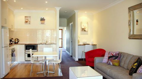 CocknBull Boutique Hotel - Holiday Find 3