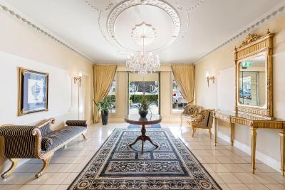 Canterbury International Hotel - Holiday Find 10