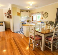 Bright Country Home - Holiday Find