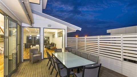 Serenity Torquay Ocean View: Luxury Beachfront - Holiday Find 4