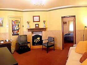 Chichester Gardens Cottage - Holiday Find 1