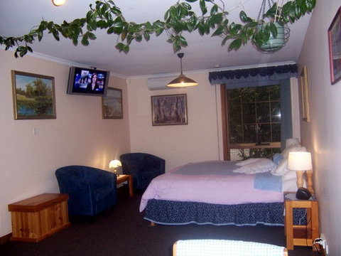 Adelaide Hills Bed & Breakfast Accommodation - Holiday Find 2
