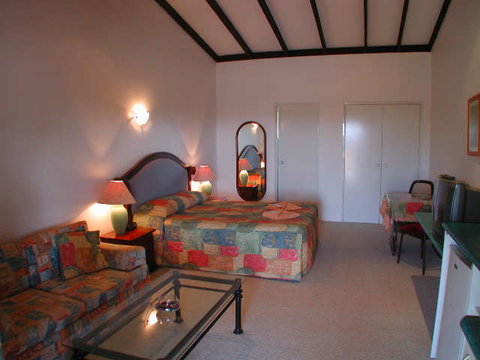 Albert Facey Motor Inn Narrogin - Holiday Find 0