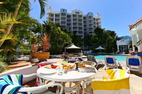 Bel Air On Broadbeach - Holiday Find 1