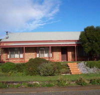 Bott's Beach Retreat - Holiday Find