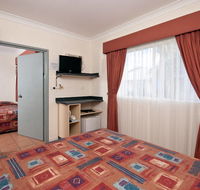 Cairns Queens Court - Holiday Find