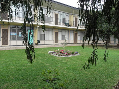 Capri Lodge Apartments - Holiday Find 0