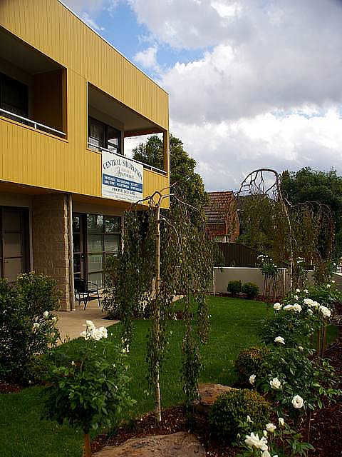 Central Shepparton Apartments - Holiday Find 3