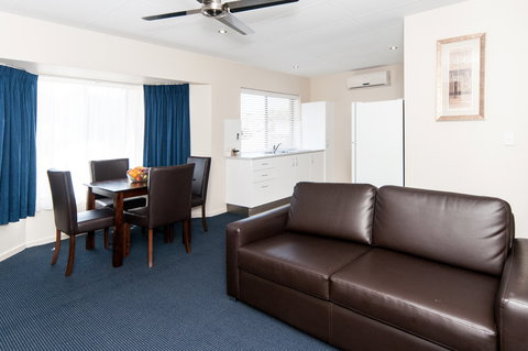 Comfort Inn & Suites Robertson Gardens - Holiday Find 2