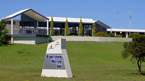 Robetown Motor Inn And Apartments - Holiday Find 10