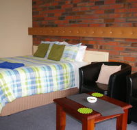 Coorrabin Motor Inn - Holiday Find