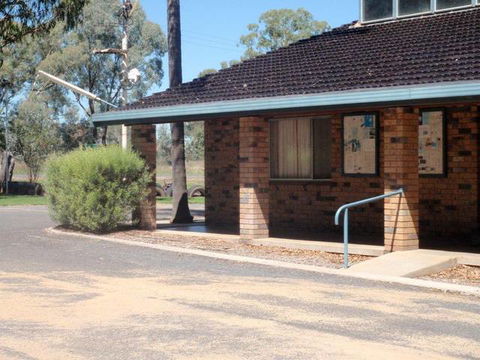Cowra Holiday Park - Holiday Find 1