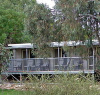 Donald Riverside Motel - Holiday Find