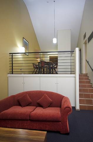 Emu Walk Apartments - Holiday Find 3