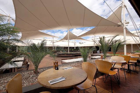 Emu Walk Apartments - Holiday Find 5