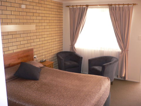 Goomeri Motel - Holiday Find 4