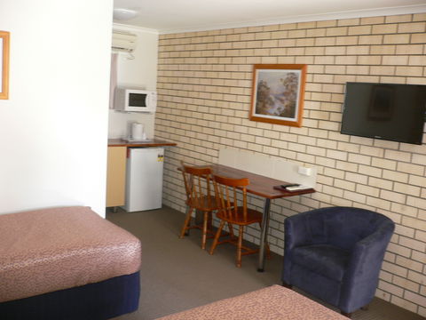 Goomeri Motel - Holiday Find 3