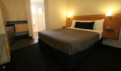 Hamilton Town House Motel On Shakespeare - Holiday Find 0