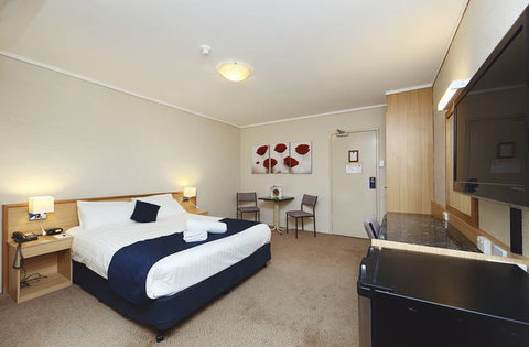 Ibis Styles Canberra - Holiday Find 0
