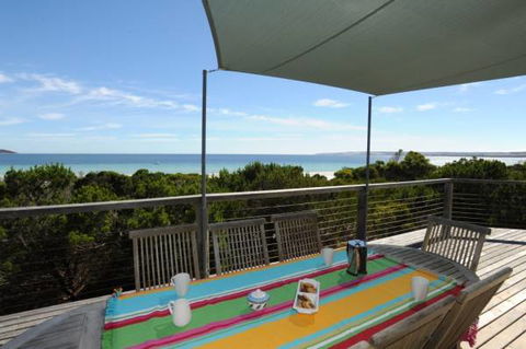 Island Beach Escape - Beachcomber - Holiday Find 2