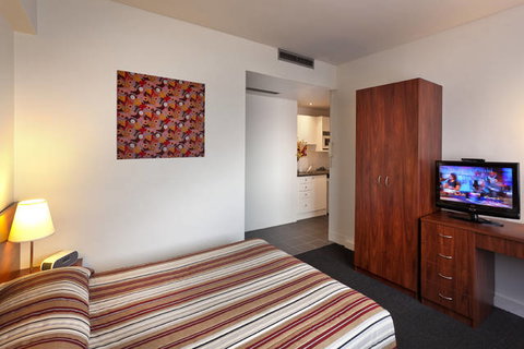 Macleay Serviced Apartment/Hotel - Holiday Find 2