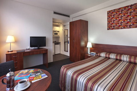Macleay Serviced Apartment/Hotel - Holiday Find 9