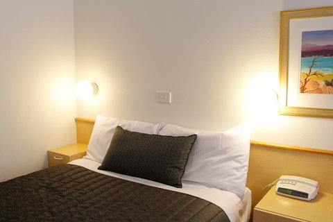 Mid City Motor Inn - Holiday Find 3