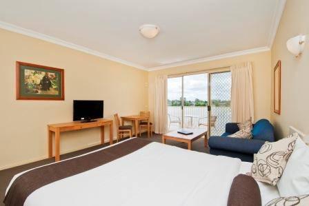 Nagambie Waterfront Motel - Holiday Find 5