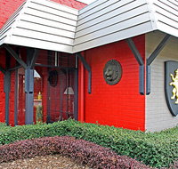 New England Motor Lodge - Holiday Find