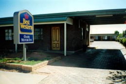 Oasis Motor Inn - Holiday Find 0