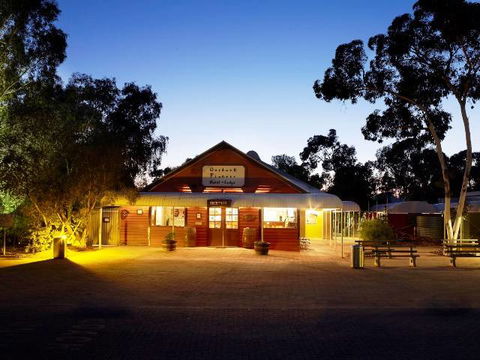 Outback Pioneer Hotel - Holiday Find 1