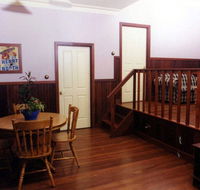 Pemberton Old Picture Theatre Holiday Apts - Holiday Find