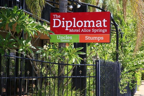 Diplomat Motel - Holiday Find 4