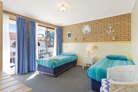 Spencer Sands - Holiday Find 40