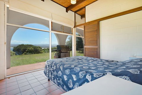 Spencer Sands - Holiday Find 60