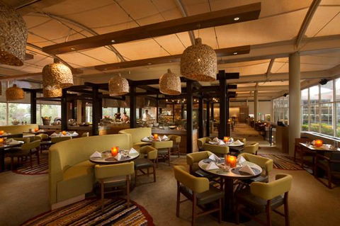 Sails In The Desert Hotel - Holiday Find 3