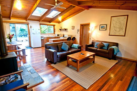 Seaview Retreat - Holiday Find 0