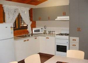Shelly Beach Cabins - Holiday Find 10