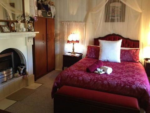 Tenterfield Luxury Historic C1895 Cottage - Holiday Find 1