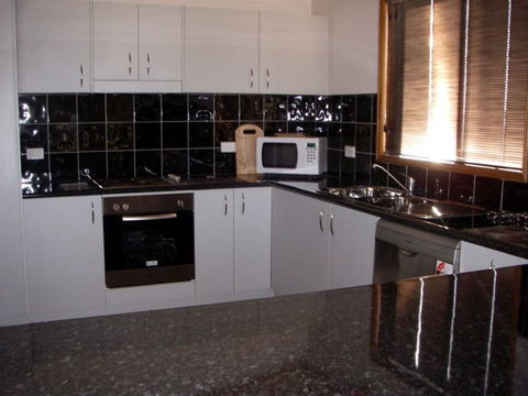 The Real McCoy Holiday Accommodation - Holiday Find 1