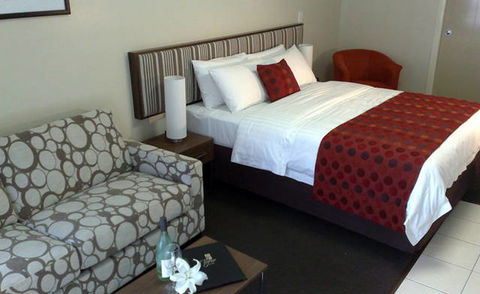 Tropixx Motel And Restaurant - Holiday Find 1