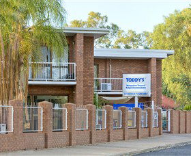 Toddy's Backpackers And Budget Accommodation - Holiday Find 0