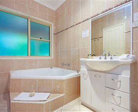 The Acreage Luxury B&B And Guesthouse - Holiday Find 2