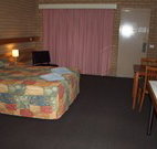 Holbrook Town Centre Motor Inn - Holbrook - Holiday Find